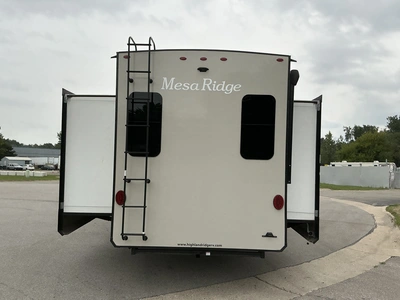 Used 2022 MESA RIDGE 395BHS Campers, Caravans, Motorhomes Michigan US | Miedema Asset Management Group #1372972