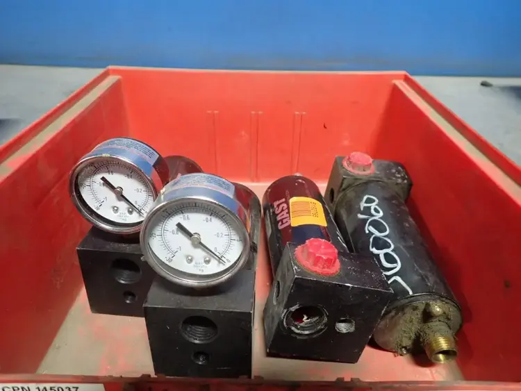Used GAST VG13000001104, VG13000000603 Vacuum Pumps Ohio US | HGR 24 #727784