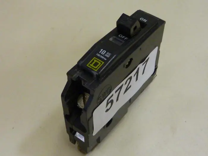 USED SQUARE D QOB120