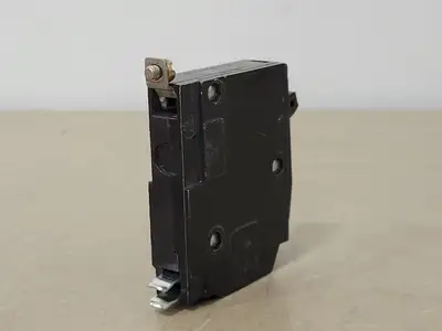 USED SQUARE D QOB135