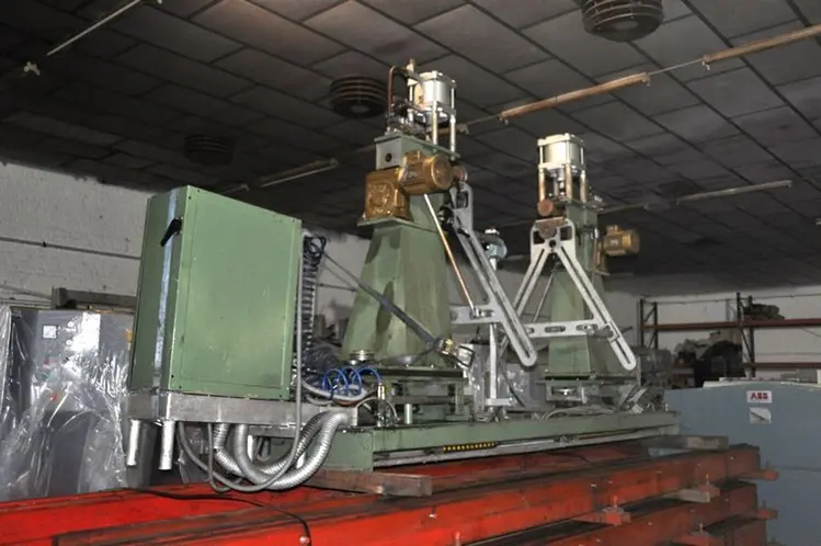 Used BOMBLED FELSMACHINE Seam Closers BE | Apt International N.V #362507