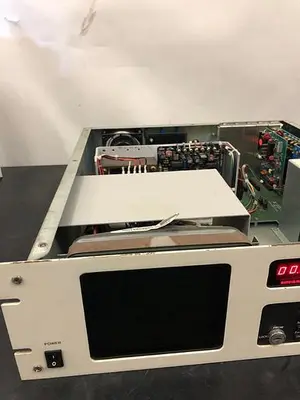 Xinix QCM 1021