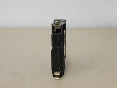 USED SQUARE D QOB115