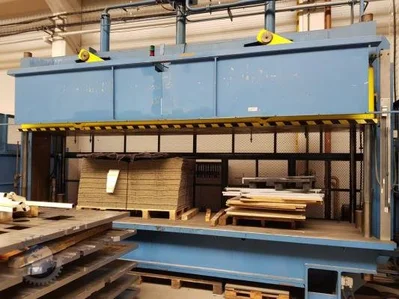 Used 1992 TERENZI T 50 Hydraulic Presses | F.M.T. Group s.r.o. #1253002