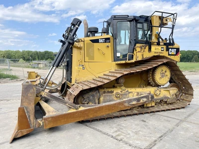 USED 2017 Caterpillar D6T LGP
