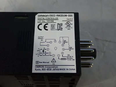 NEW OMRON E5CCRW2DUM000