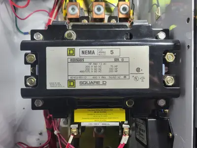Model 6 Motor Control Center MCC Section, 600V, 3PH, 1200A Bus