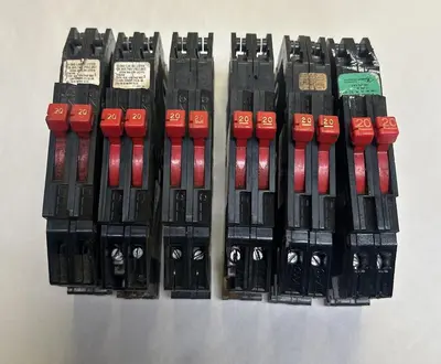 Used CHALLENGER R-38 Circuit Breakers | Surplus Asset Holdings #1188952
