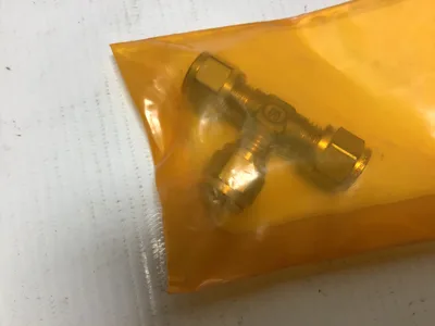 PARKER MISC Fittings Elbow ,Tee Multi Sized (Lot of 5 MISC)
