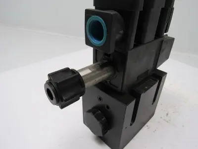 Parker Complete Mod D31VW20D4NYCF Pilot Valve Mod D1VW20DNYCF Hydraulic Valve