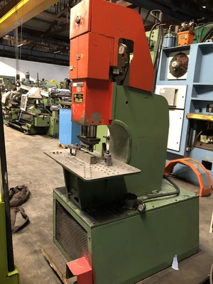 USED HYDROÏL HMV 60 TON