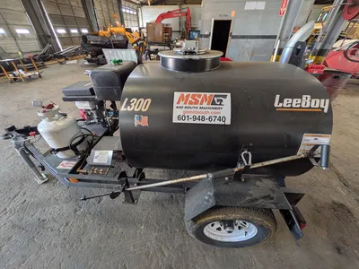 2025 LEEBOY L300T Asphalt Distributor | Mid South Machinery (1)