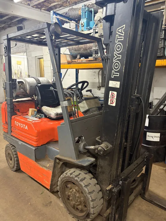 Used TOYOTA 5FGC20 Material Handling (misc) Connecticut US | Global Machine Brokers, LLC #1329105