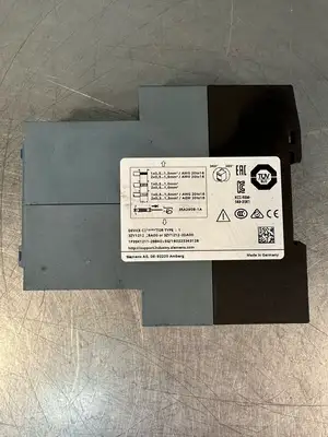 Siemens 3SK1211-2BB40 SAFETY RELAY (5.4.4)