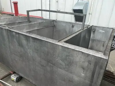 Mueller 1200 Gallon Triplex Tank