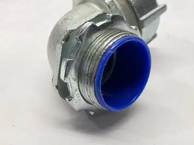 USED THOMAS & BETTS LIQUIDTIGHT CONDUIT FITTING 90 DEGREES 1-1/2"