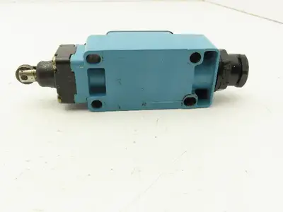 Honeywell GLAA01C Micro Switch Limit Switch Plunger Roller Style NO/NC