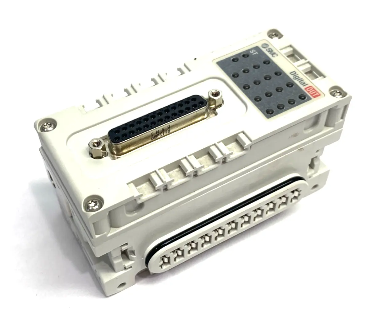 Used SMC Serial Transmission Digital Output Module, PNP 24-Points, 24VDC PLC Processors Michigan US | Maverick Industrial Sales #1389225