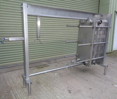 35 sq.m Plate Pasteuriser Heat Exchanger APV SR30
