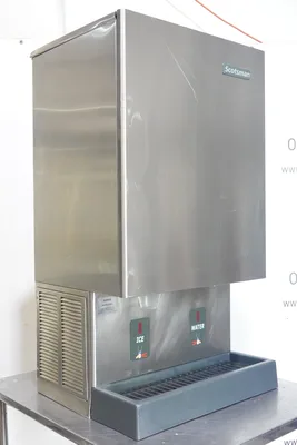 SCOTSMAN 500LBS AIR COOLED ICE MAKER/ WATER DISPENSER (NUGGET ICE) MODEL MDT5N40A-1J