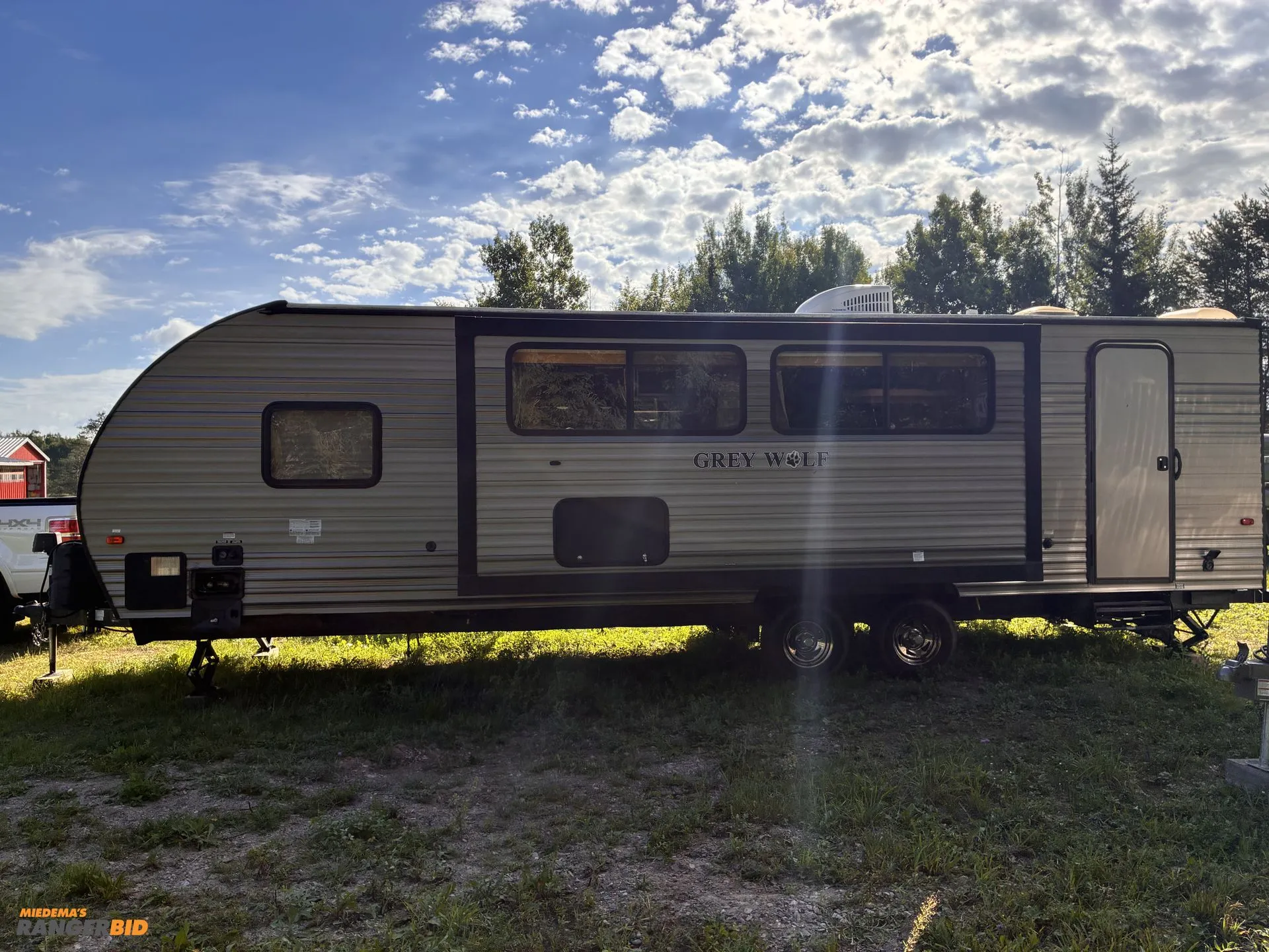 Used 2018 CHEROKEE GREY WOLF 27DBS Campers, Caravans, Motorhomes Michigan US | Miedema Asset Management Group #1437137