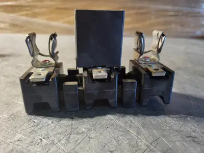 Used ALLEN-BRADLEY 1494F-FS30 Switchgears British Columbia CA | Lenmark #242490