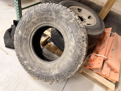 Used LOT OF (6) TIRES WITH SOME RIMS. _UNKNOWN_ Wheels & Tires Michigan US | Miedema Asset Management Group #1320802