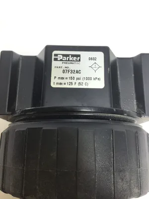 Parker 07F32AC – 0602 Pneumatic Pressure Filter Regulator 150PSI (1000kPa) 125F (52 C)