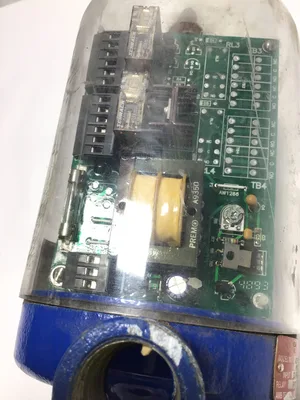 Magnetrol 822-1000-L00-41-5017-072 Level Switch Control 120VAC 10AMPS NEMA 4X