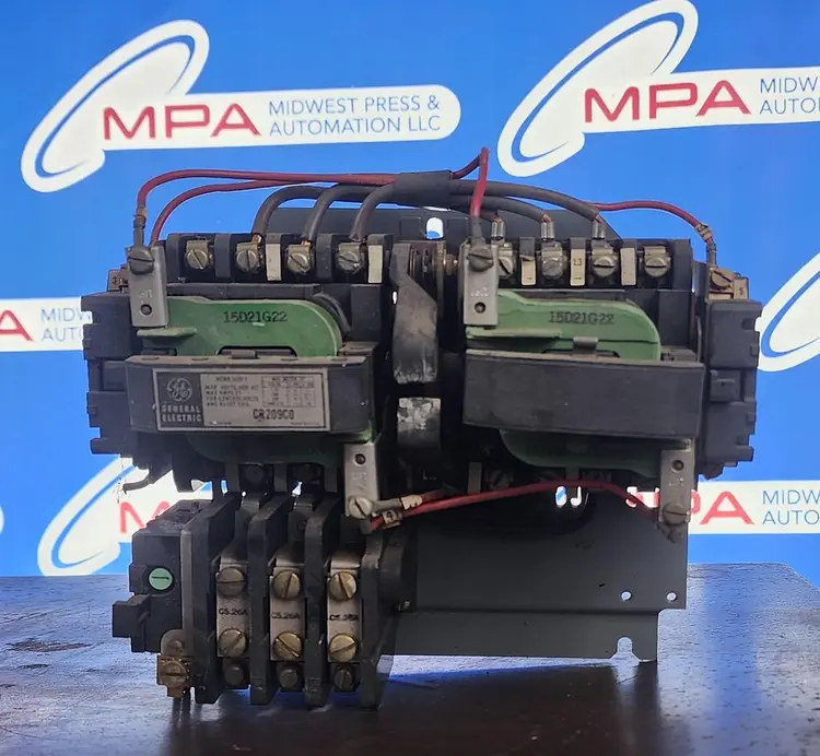 Used GENERAL ELECTRIC CR209C0 Motors (misc) Michigan US | Midwest Press and Automation #578274
