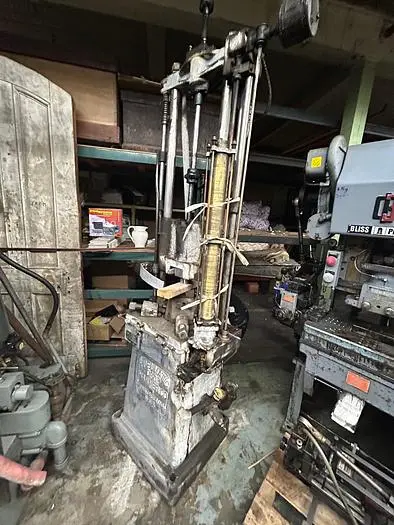 Pneumatic Drop Hammer Co. Air-Lift Gravity Drop Hammer