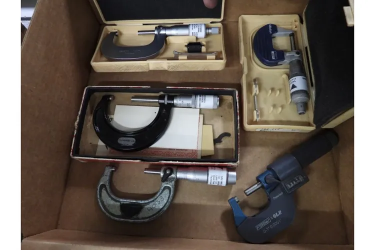 Used _UNKNOWN_ _UNKNOWN_ Micrometers Ohio US | Thompson Auctioneers #1516250