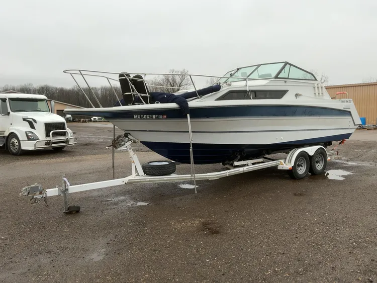 Used 1987 RINKER FIESTA VEE 250 Boats (Misc) Michigan US | Miedema Asset Management Group #1150372