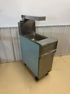 Used FryMaster Used Frymaster Fryer Warmer Dump Station with Cabinet on Casters 120V Restaurant Equipment (Miscellaneous) Illinois US | Falcon Restaurant Supply #1378029