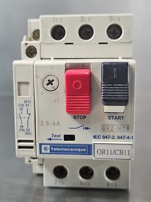 Telemecanique GV2-M08 Motor Starter W/ GV2AN11 Auxiliary Contact loc4D13