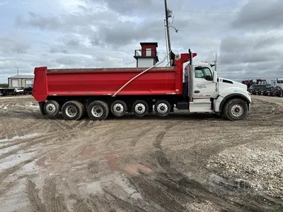 USED 2018 KENWORTH T880