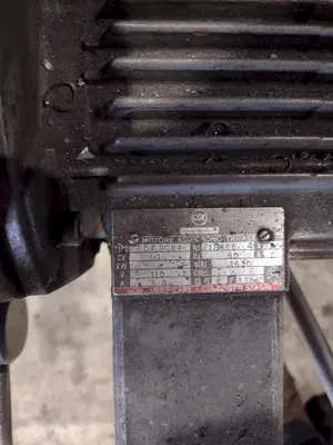 32" X 168" SUMMIT GAP BED ENGINE LATHE. STOCK # 0661425