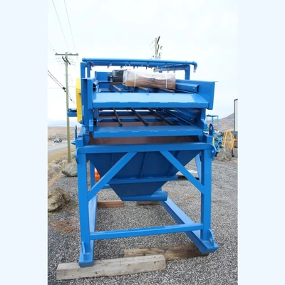 USED SAVONA SCREENS WS-4 X 8 X 2 DECK