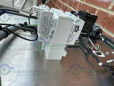 USED LENZE AC TECH SF110S VARIABLE FREQUENCY DRIVE 1 HP W/ ENCLOSURE 16" X 9" X 16"