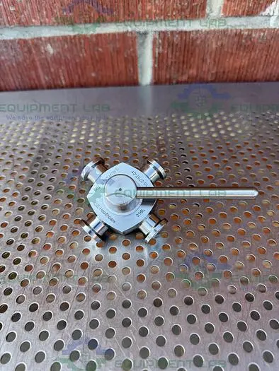 Used GE HEALTHCARE SALVI DN6 796 4-WAY 316 VALVE 18-5757-01 W/ 1.2" SANITARY FITTING Valves/Fittings California US | Equipment Lab #485780
