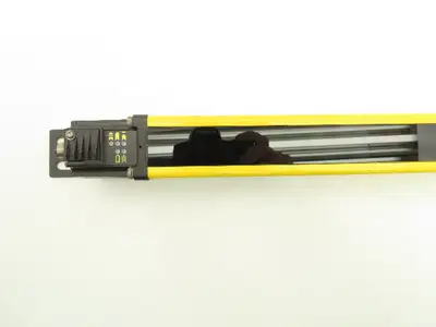 Allen Bradley R4K0320YD GuardMaster Safety Light Curtain Receiver 320mm