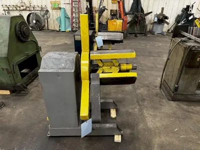 2500 LB X 12" AMERICAN MODEL #60 PULL OFF COIL REEL UNCOILER: YOBRO #23922