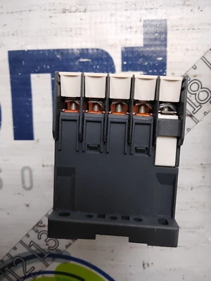 NEW SCHNEIDER ELECTRIC CA2KN40B7