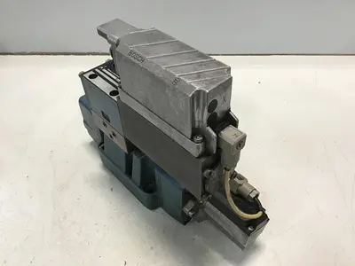 USED BOSCH 0 811 404 607