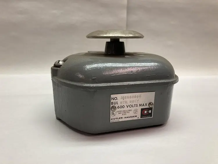 Used CUTLER-HAMMER 10250H89C Miscellaneous Equipment (Electrical & Power) | Surplus Asset Holdings #1198091