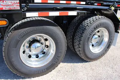 New | in-Stock 2027 PETERBILT 548 Rolloff Trucks Texas US | Roll Off Truck World #1492014