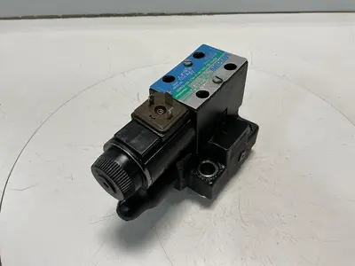 USED VICKERS DG4V-3S-2AL-M-U-HL7-60-EN490