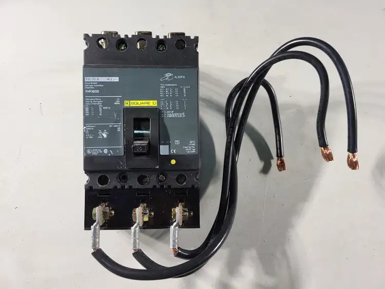 Used SQUARE D FHP36020 Switchgears British Columbia CA | Lenmark #240806