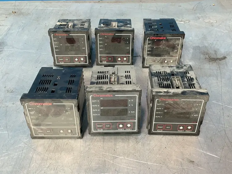 Used CHROMALOX 2104AO Temperature Controls Ohio US | HGR 24 #1406051