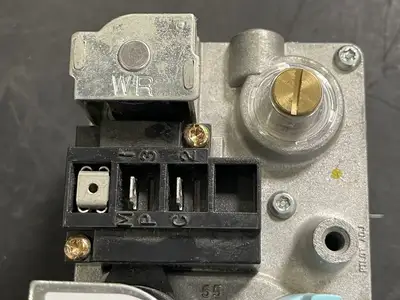 USED LENNOX 60J21